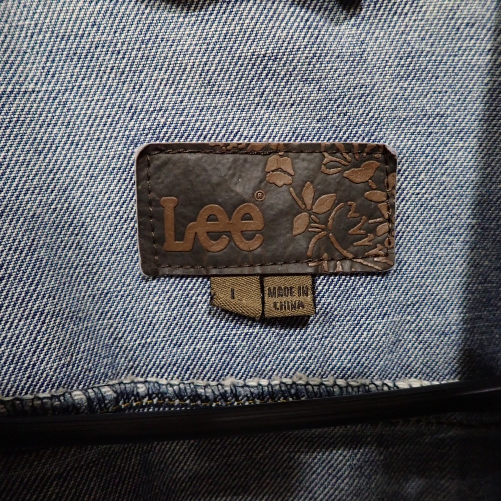 Lee Denim Trucker Jacket Medium Wash Blue Jean Button Up Coat Large - Picture 2 of 5